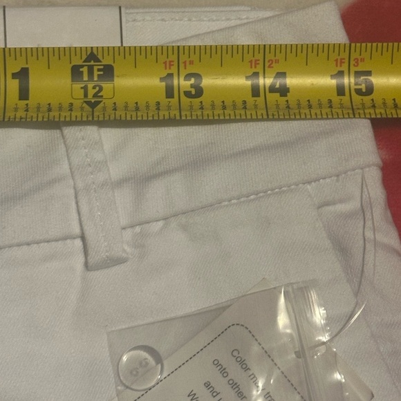 NWT KUT from the Kloth Jenny Walking Short white - Picture 3 of 11